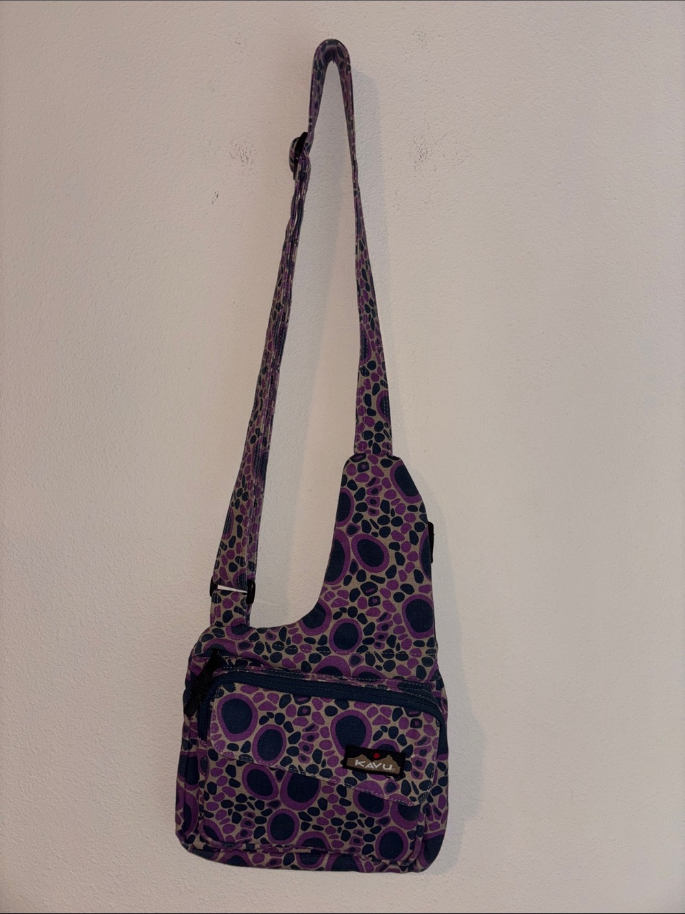 Kavu Crossbody Bag - Picture 3 of 3